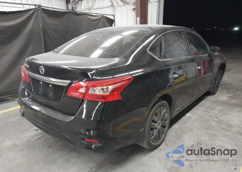 2017 Nissan Sentra S z USA, uszkodzony, nr VIN 3N1AB7AP2HY355260